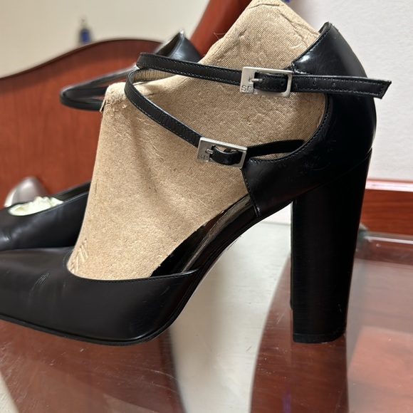 Hundred percent leather gorgeous Italian shoes with heel - Picture 7 of 7